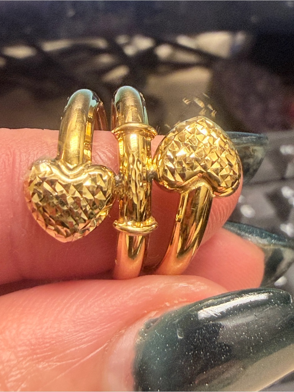 750/18K Gold Heart-Top Stacking Rings diamond cut design size 6.0
